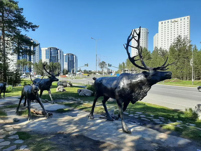 Скульптурная композиция "Навстречу солнцу" (фото автора)