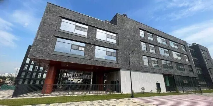 Изображение 3 для статьи «Обзор новых школ: Обзор В ноябре 2025 года в России были открыты 21 новая школа и детский сад»