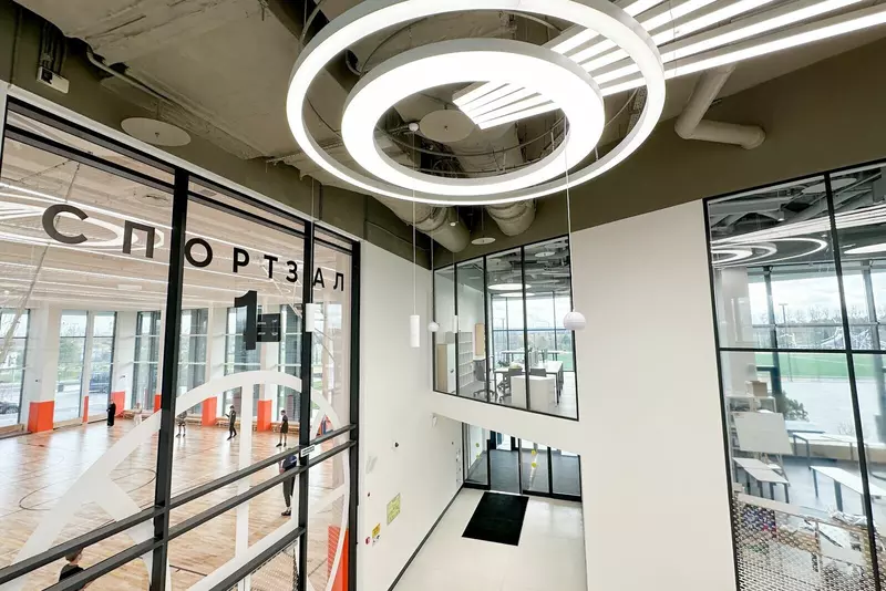 Иллюстрация #3 для «сколково: В центре Сколково открылась самая уникальная в России школа»