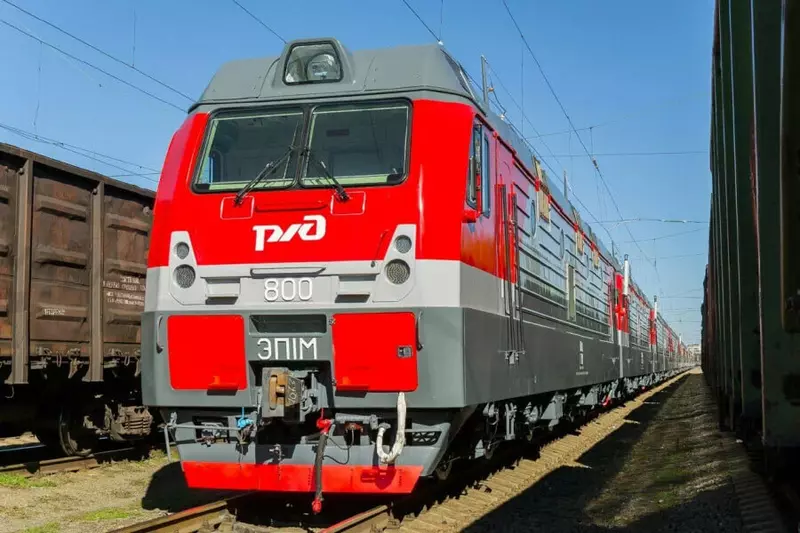 Горьковская железная дорога получила четыре новых локомотива ЭП1М