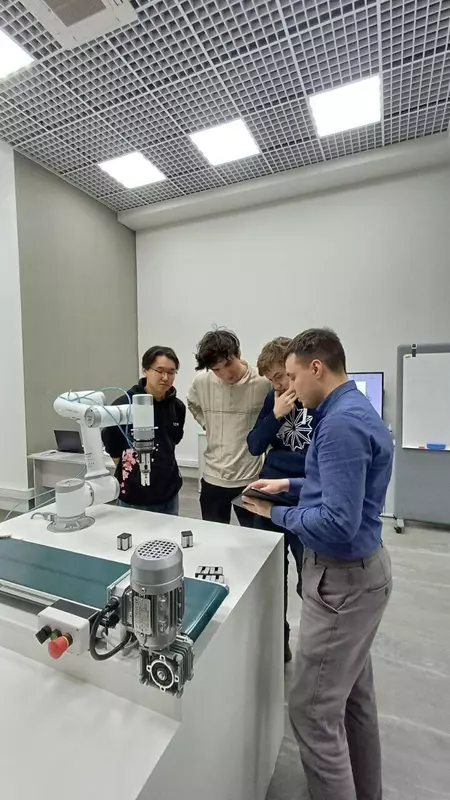 Картинка #5 для новости «День без турникетов с роботами»