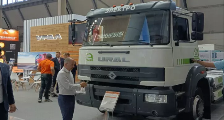 АЗ УРАЛ развивает проект электрического и гибридного транспорта