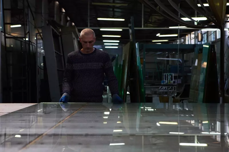 Фото 2 для публикации «Завод Полар: Один из немногих полностью восстановленных заводов Мариуполя»