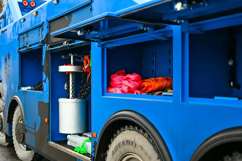 Иллюстрация №4 для «техника: Первый российский эвакуатор грузоподъемностью 60 тонн построили на шасси 8 4»