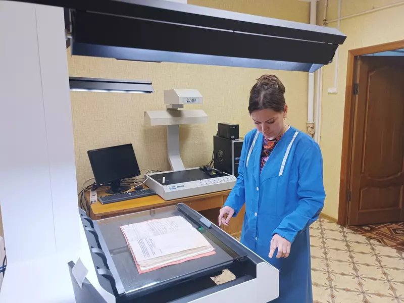 В Брянске на ЭларСкан оцифровывают документы Брянского штаба партизанского движения