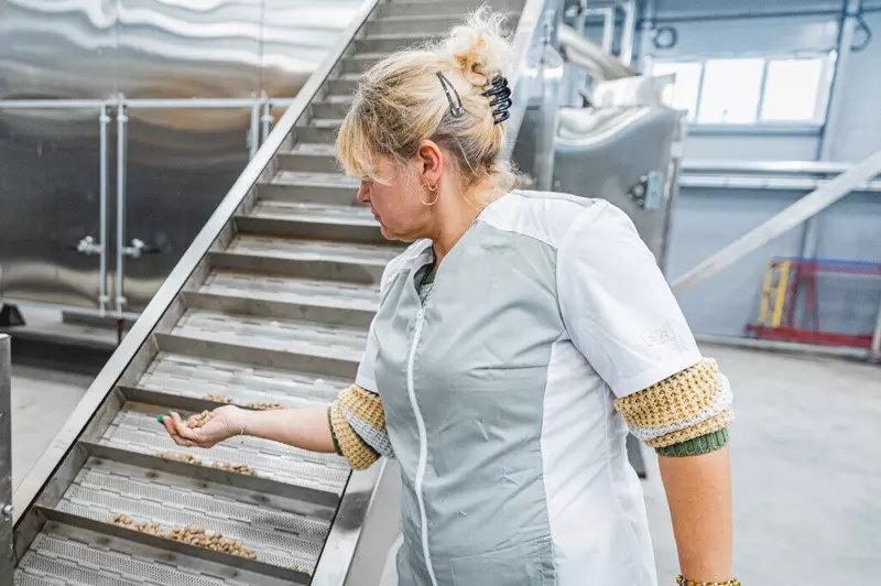 Иллюстрация №4 для «В Липецкой области открыли первый завод по выпуску кормов для кошек и собак»