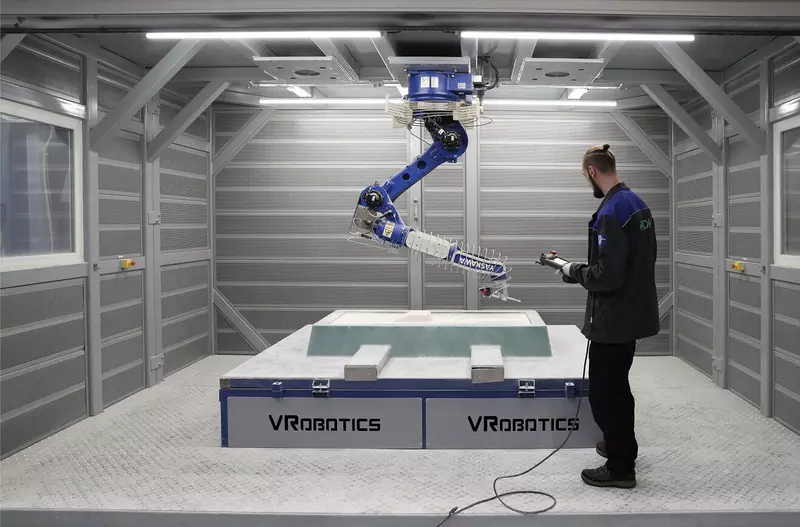 В Твери ввели в эксплуатацию роботизированный комплекс обработки композитных изделий