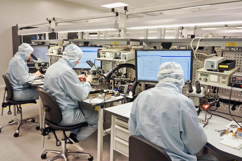 Новый логистический центр для конвейерного производства спутниковой аппаратуры