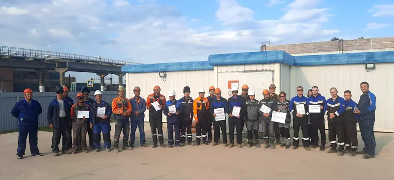 Безопасности труда в строительстве уделяется колоссальное значение