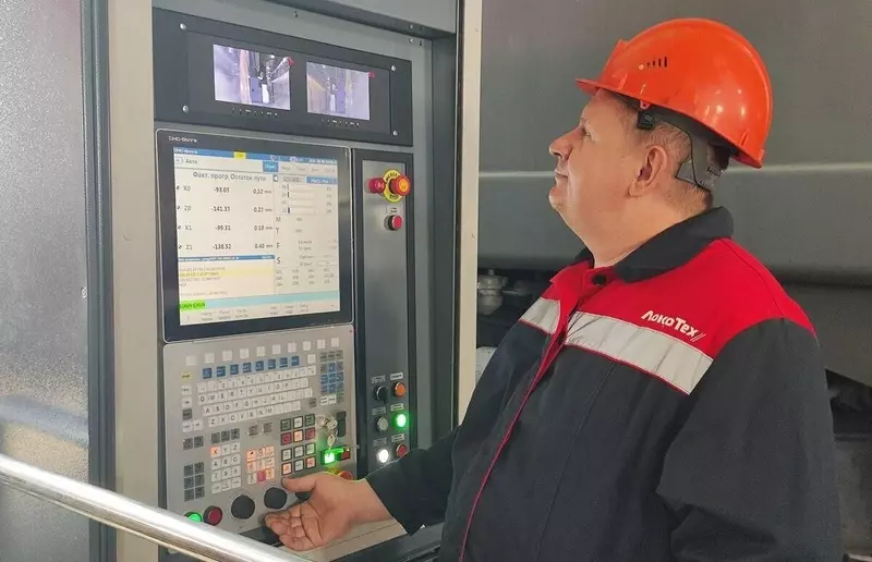 Иллюстрация #1 для «Производство: Новый подрельсовый колесотокарный станок ТК 2500 с ЧПУ установлен»