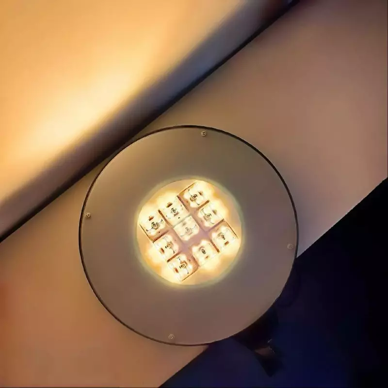 выпустил первые отечественные светодиоды с ультра теплым светом