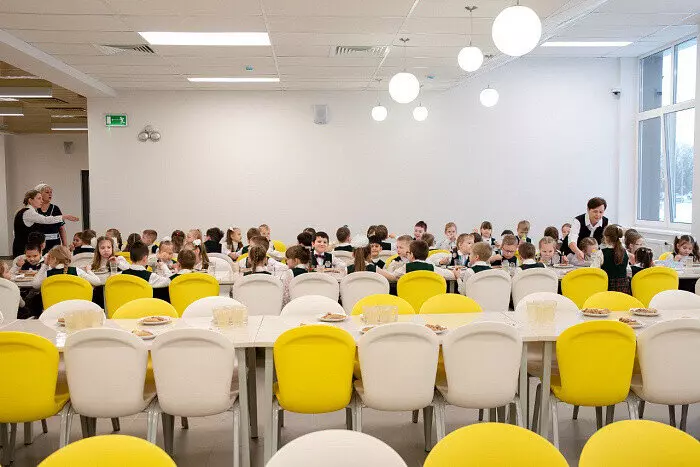 Фото 4 для поста «В Кирове открылся новый корпус школы»