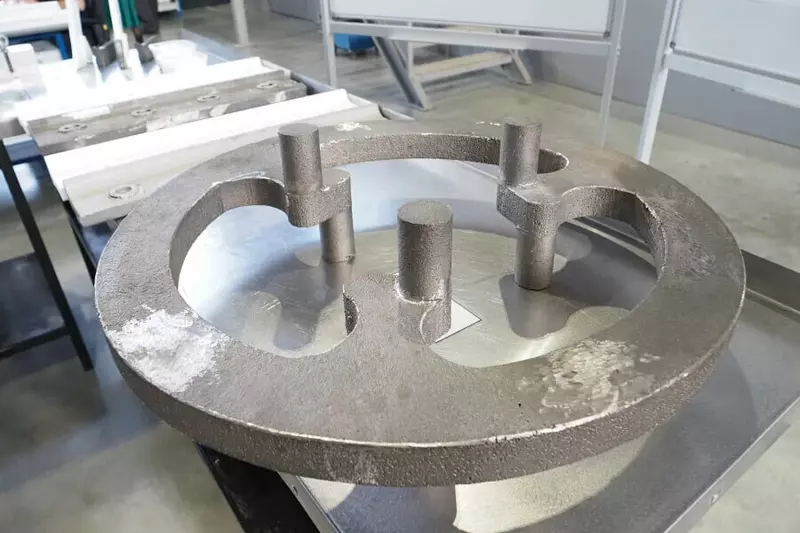 Иллюстрация №5 для публикации «импортозамещение: На предприятиях ГК Оптикэнерго запущены литейное производство и цех по производству кабелей»