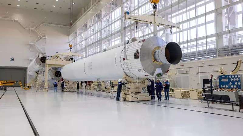 Фото 3 для статьи «ракетная техника: На космодроме Восточный собрали ракету Ангара НЖ»