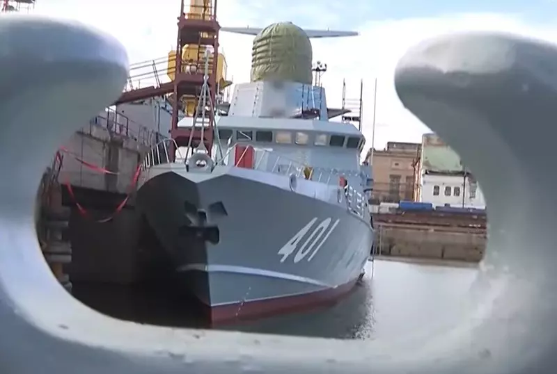 Изображение №3 для «Хабаровский край: МРК Ржев и Удомля проекта 22800 у достроечной стенки Амурского СЗ»