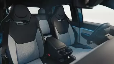 Фото 3 для «изобретения: Создатели Атома показали салон российского электромобиля»