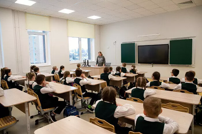 Изображение #3 для поста «Кировская область: В Кирове открылся новый корпус школы»