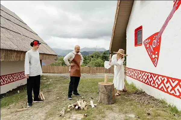 Фото №7 для «В Год единства народов России в Сочи открылся загородный комплекс в старорусском стиле»