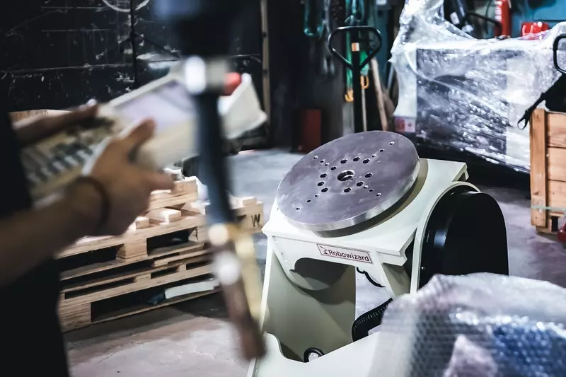 Изображение #2 для статьи «роботы: В Санкт Петербурге начали производить позиционеры для робототехники»