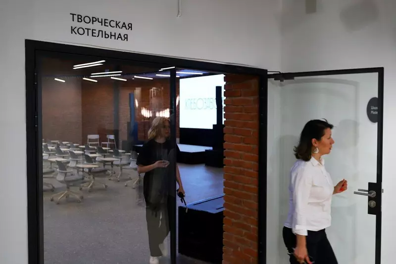 Картинка №5 для новости «общество: На территории Левашовского хлебозавода в Петербурге открылось новое культурное пространство»