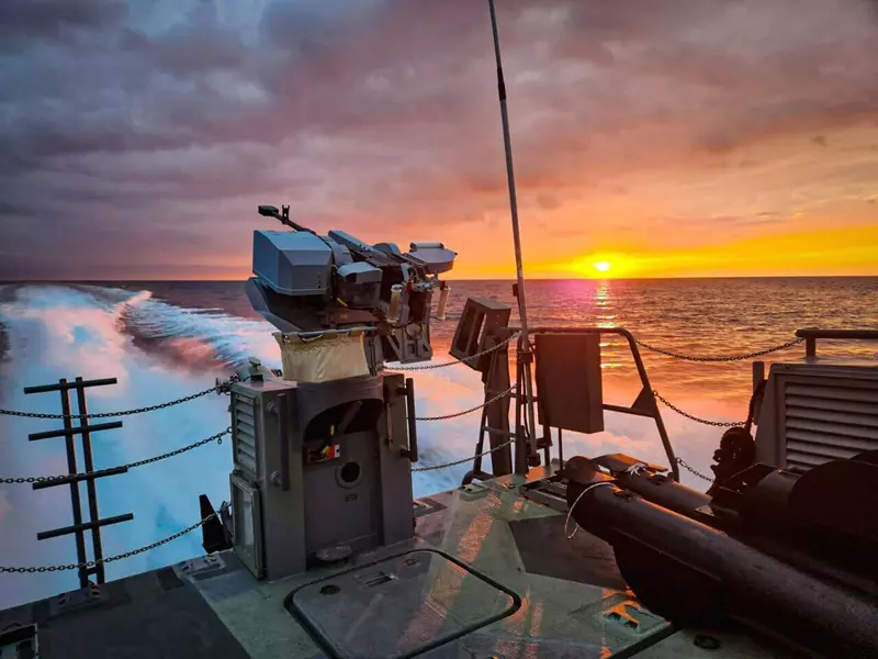 Иллюстрация 1 для статьи «Армия и Флот: Обновленный боевой модуль Нарвал начали устанавливать на военные катера»