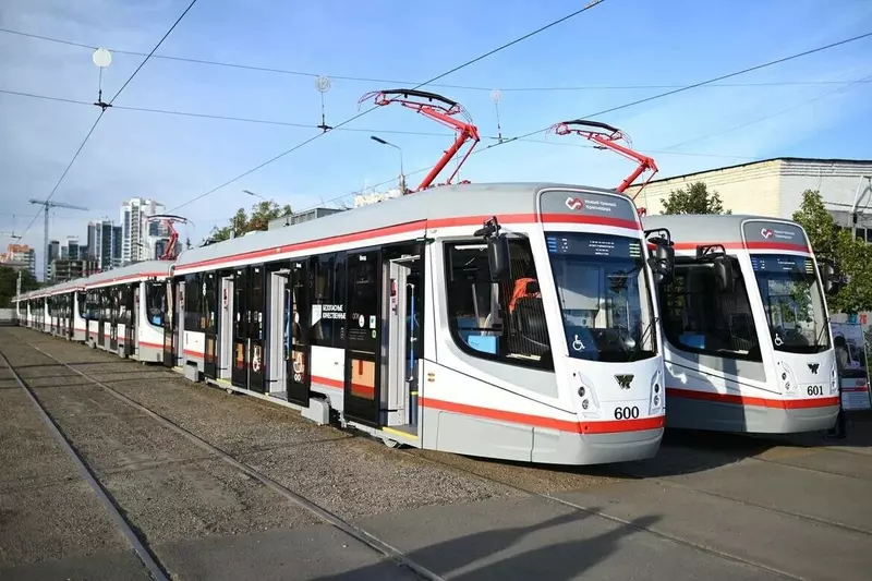 Иллюстрация #1 для «Транспорт: 10 новых трамвайных вагонов вышли на маршруты в Краснодаре»