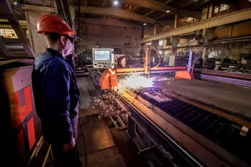 Новый завод под Енакиево способен производить до 170 бетонных плит в час