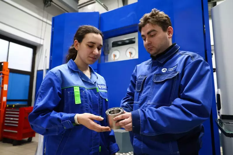 Иллюстрация 1 для новости «Перспективные разработки: Росатом представил два новых промышленных 3 принтера для печати сложных металлических деталей»