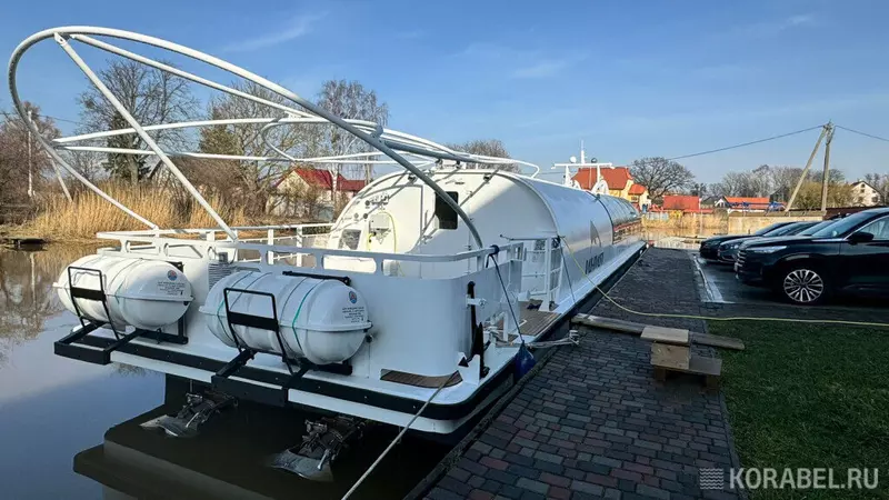 Пассажирское судно Иния проекта 04860