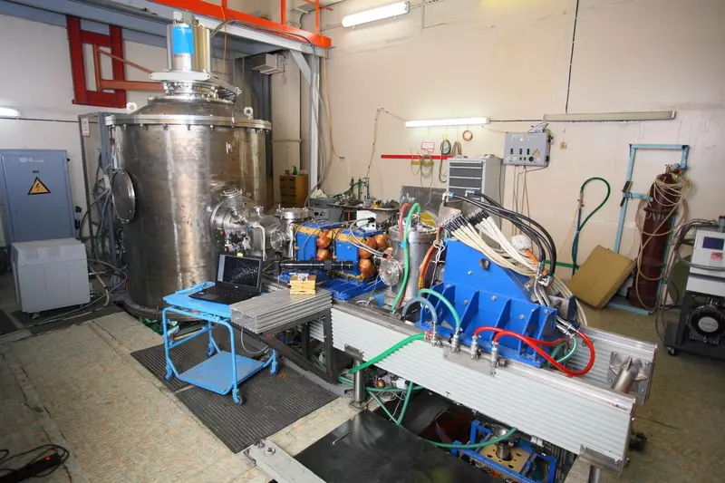 В России завершили создание укорительного источника нейтронов для БНЗТ терапии