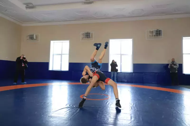 Фото #6 для «В Бийске состоялось открытие Центра греко римской борьбы Октябрь»