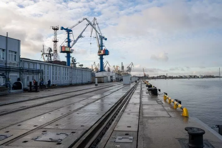 На калининградском заводе ОСК Янтарь открыли 450 метровую достроечную набережную