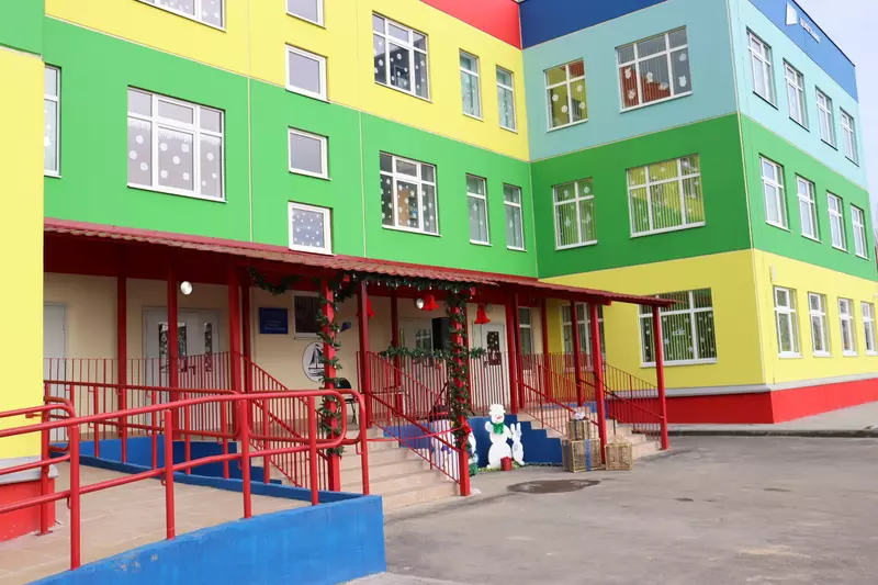 В волгоградском регионе новый детский сад с бассейном начал работу