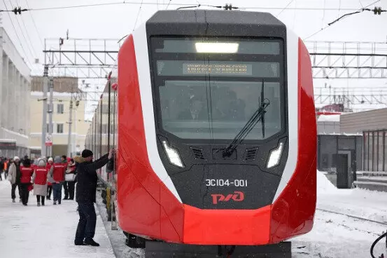 Электропоезд ЭС104 Финист отправился в первый рейс