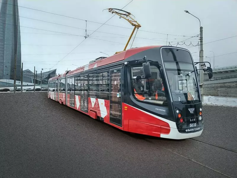 Поларис вышел на маршрут в Санкт Петербурге