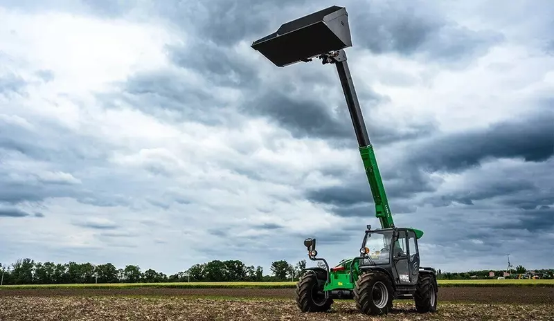 Иллюстрация 2 для публикации «спецтехника и логистика: Компания вышла на рынок сельхозмашин»