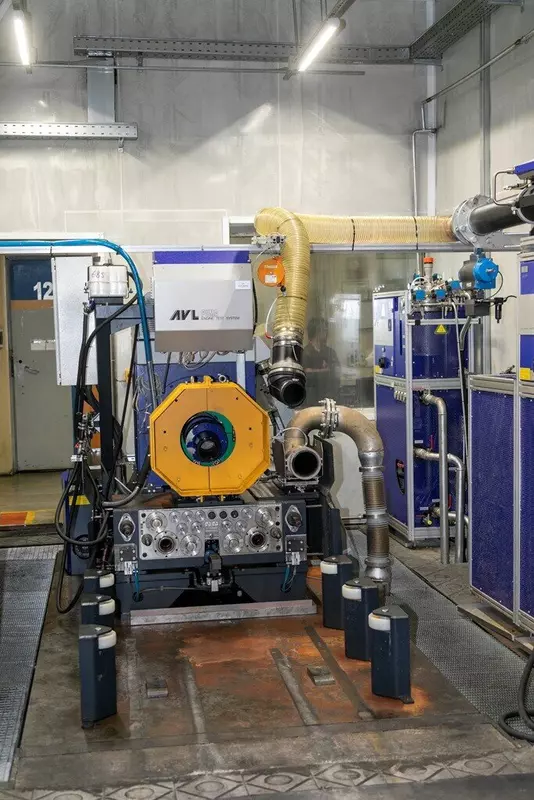 Завод двигателей КАМАЗа получил третий стенд для испытаний Р6