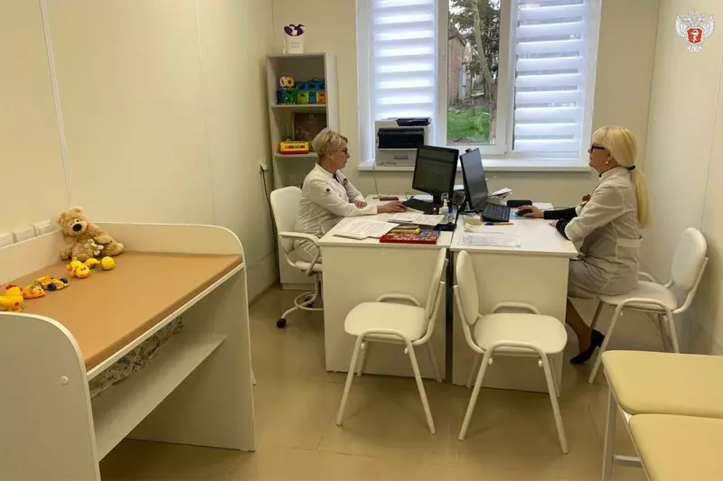 В Крыму после капитального ремонта открылась детская поликлиника