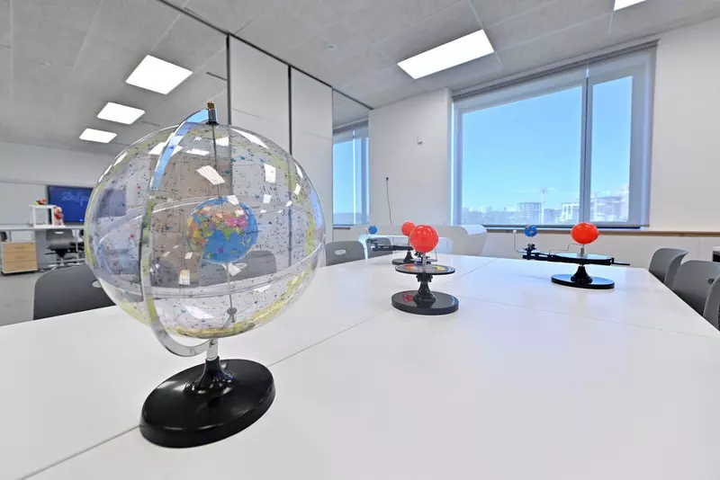 Иллюстрация 21 для «В Москве открылось новое здание школы 338»