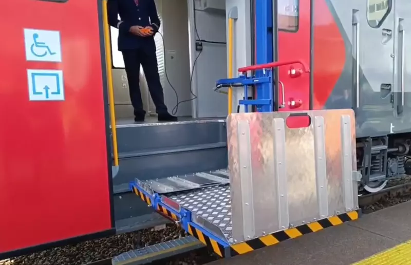 Изображение #5 для публикации «пассажирские перевозки: В Тюмень из Ишима прибыл первый электропоезд российского производства ЭП2ДМ»