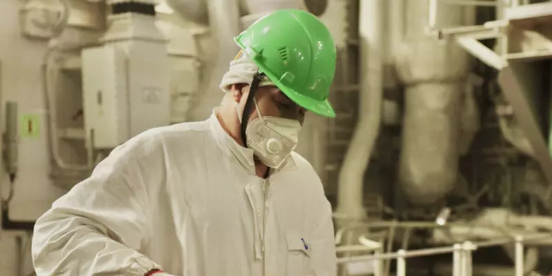 На единственной в мире ПАТЭС начали первую в истории перегрузку топлива