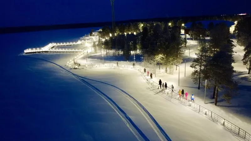 Фото 2 для статьи «Ямал: Набережная Северная звезда открылась на Ямале»