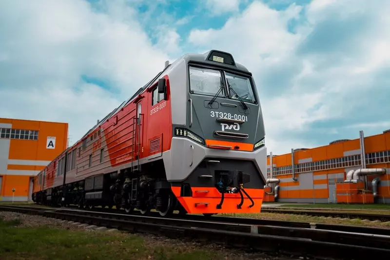 ТМХ отправил первый образец новейшего магистрального тепловоза 3ТЭ28 на приемочные испытания