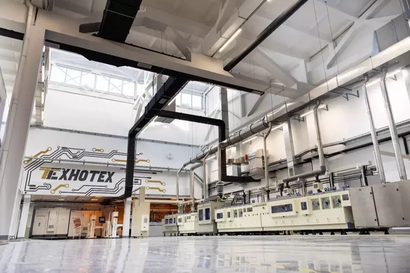 Фото 1 для статьи «Электроника: В России запустили линию по выпуску многослойных печатных плат»