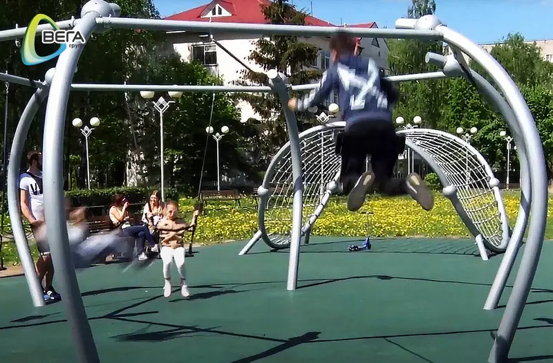 Фото 1 для новости «: Качели Опера от ВегаГрупп для детей любого возраста»