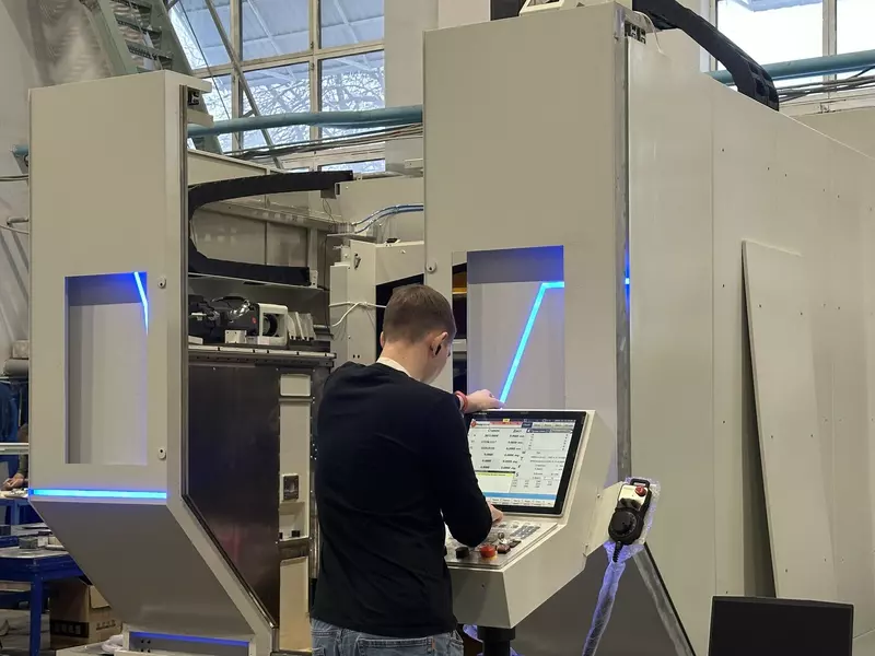 Иллюстрация №12 для «Новый 5 ти осевой обрабатывающий центр Саста произведено в РФ»