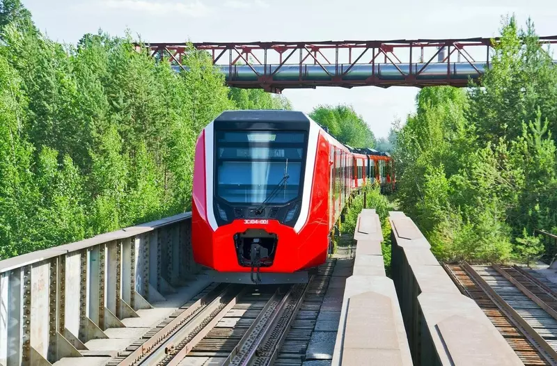 Новый электропоезд серии ЭС104 принят межведомственной комиссией