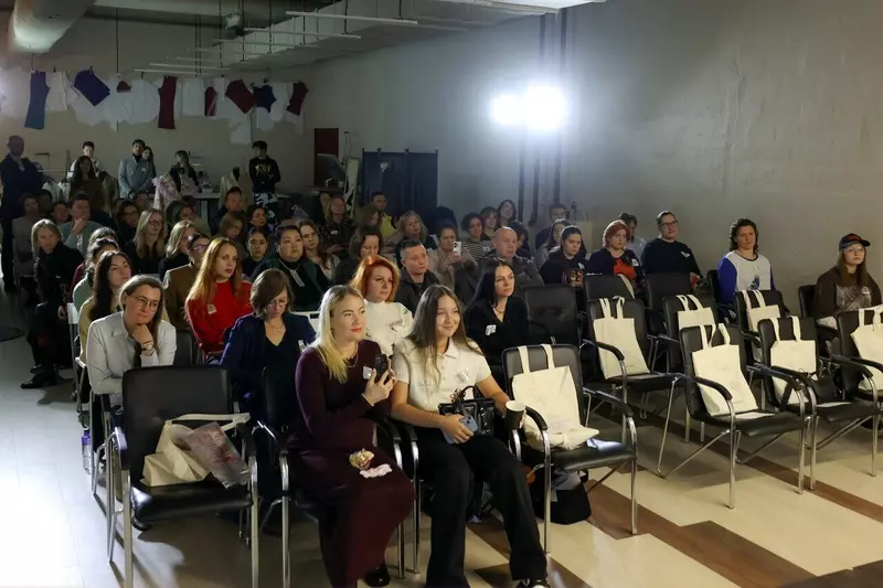 Иллюстрация №2 для новости «швейное производство: Почему будущее легкойпромышленности за кооперацией вместе мы сильнее»