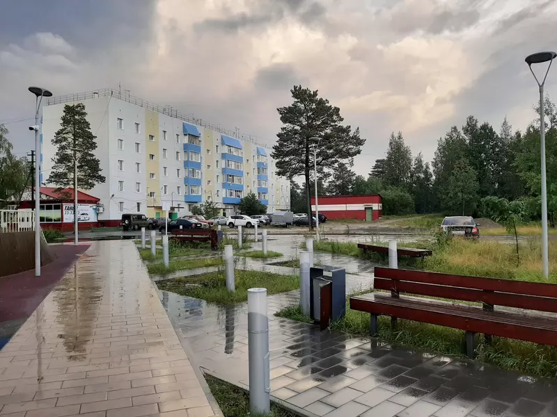 Сквер в микрорайоне "В" (фото автора)