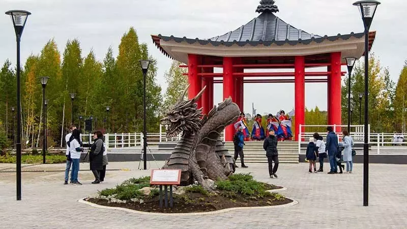 Фото #9 для публикации «В Тюмени появились три символа российско армянской дружбы»